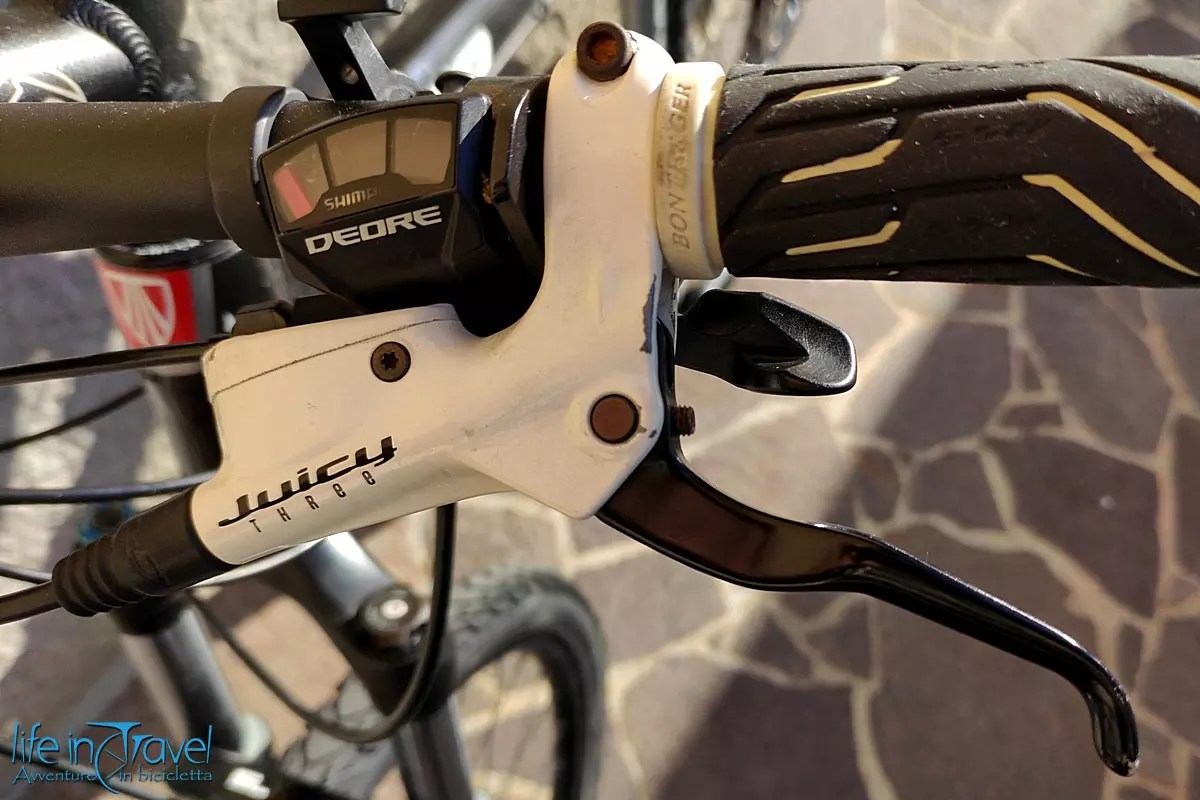 bici con freni a disco
